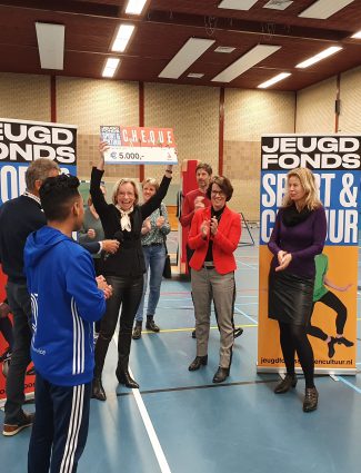 Rabobank Waterland en omstreken doneert €5000 aan jeugdfonds sport en cultuur