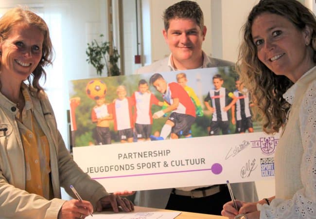 Samenwerking Jeugdfonds en IT4Kis verlengd
