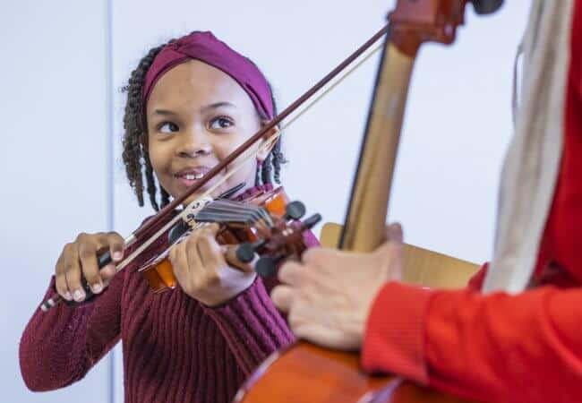 Muziekles (viool) via Jeugdfonds Sport & Cultuur