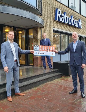 Uitreiking cheque Rabobank aan Jeugdfonds Sport Cultuur Utrecht