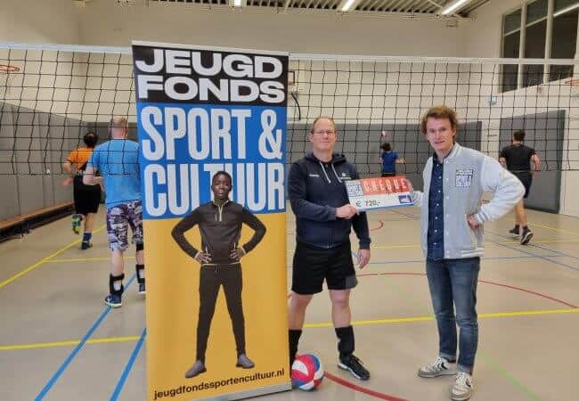 Uitreiking cheque Majella